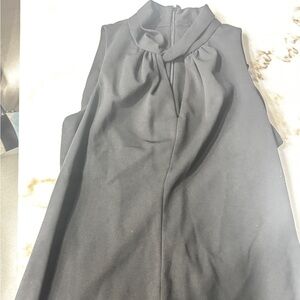*NEVER WORN Elegant Black Sleeveless Dress